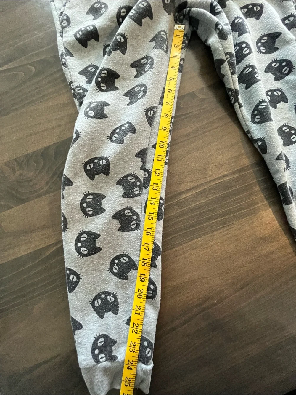 Better / Together Gray Sweat Pants with Black Cats
Size: Medium (Juniors) - Picture 4 of 6
